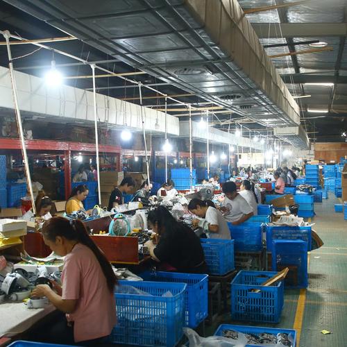 查看工廠全部商品廠長帶看4工廠真實性保障12年主營:鬧鐘,臺鐘掛鐘,壁